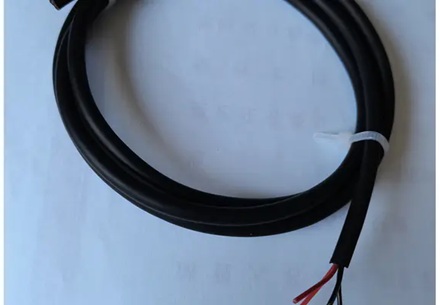 Câble en fil fluoroélastomère